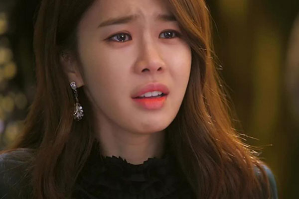 Bố vợ bệnh nặng, chồng tôi cho vay tiền nhưng có một loạt điều kiện buộc tôi đưa đơn ly hôn ngay lập tức-1