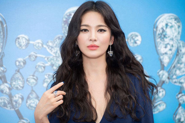 Song Hye Kyo lần đầu xuất hiện sau tin đồn chồng cũ có người yêu mới, nhìn biểu hiện là biết chẳng còn thiết tha gì Song Joong Ki-4
