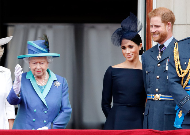 Nữ hoàng Anh bất ngờ bị chỉ trích vì lời tuyên bố của cháu dâu Meghan Markle, cuộc chiến hoàng gia bây giờ mới thật sự bùng nổ?-1