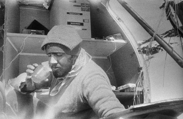 Lời kể nạn nhân vụ rơi máy bay ám ảnh nhất lịch sử: Phải ăn thịt tử thi để sống, mang nỗi day dứt đến chết không thể nguôi ngoai-4