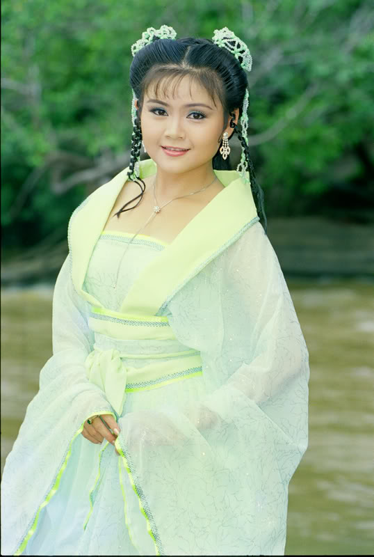 Nhan sắc vợ 3 được Kim Tử Long yêu chiều hết mực, chỉ cần thích là mua tặng ngay xe hơi-5