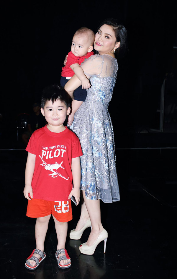 Nhan sắc vợ 3 được Kim Tử Long yêu chiều hết mực, chỉ cần thích là mua tặng ngay xe hơi-9