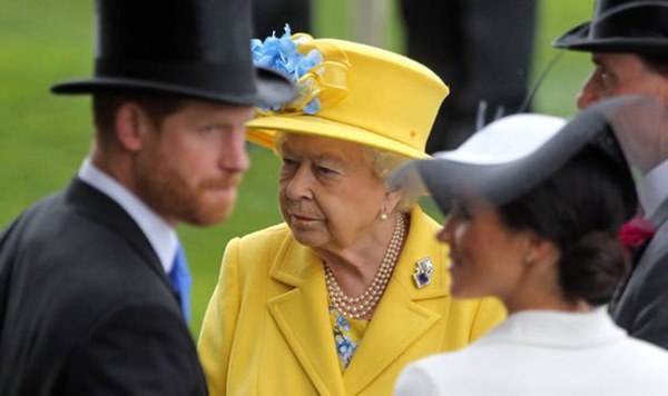 Không còn lưu luyến, động thái mới của Hoàng gia Anh chứng tỏ Harry đang từng bước bị loại ra khỏi nội bộ Gia tộc?-1