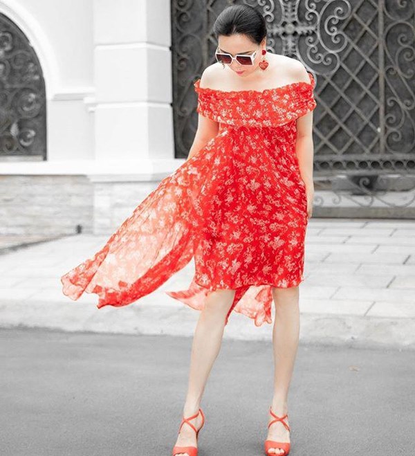 Bất chấp thân hình mũm mĩm, Phượng Chanel vẫn đam mê diện áo bẹt vai, hoá ra là có chiêu-3