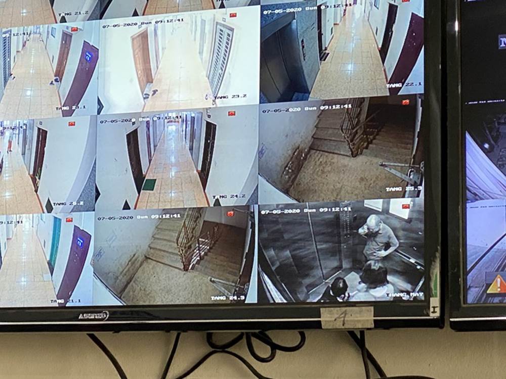 Hú hồn” 6 người bị kẹt trong thang máy tại Chung cư 71 Nguyễn Chí Thanh-1