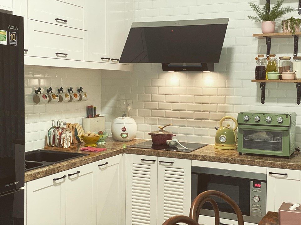 Mất 2 năm để tiết kiệm 1.9 tỷ để mua đất xây nhà, vợ chồng trẻ đã thực hiện giấc mơ với ngôi nhà nhỏ xinh trong con hẻm nhỏ nằm giữa lòng phố núi-4