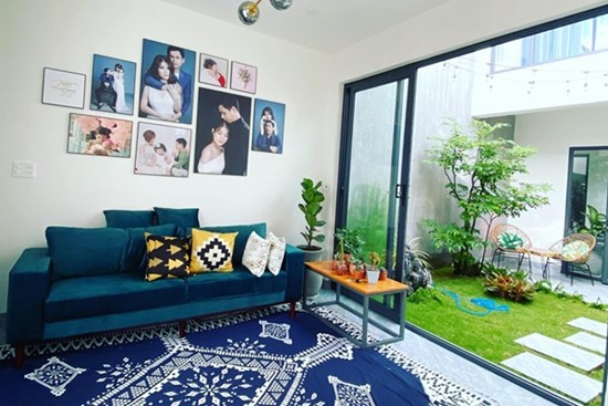 Mất 2 năm để tiết kiệm 1.9 tỷ để mua đất xây nhà, vợ chồng trẻ đã thực hiện giấc mơ với ngôi nhà nhỏ xinh trong con hẻm nhỏ nằm giữa lòng phố núi