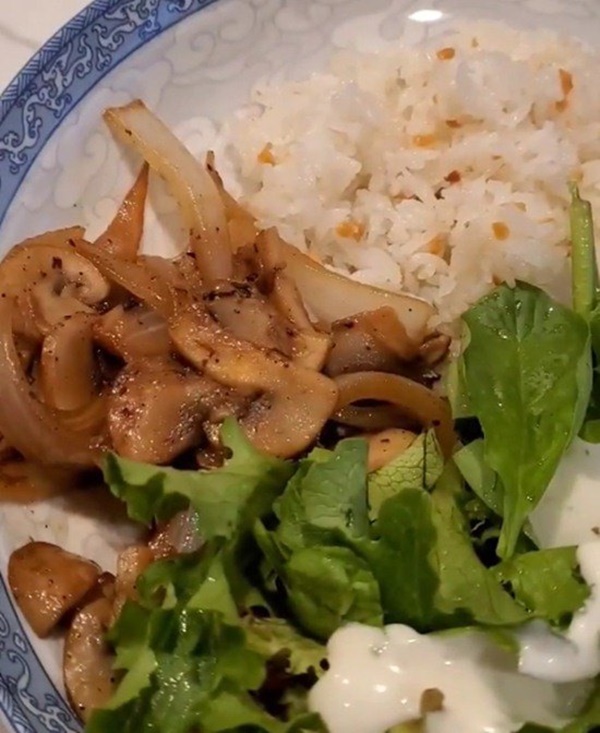 Ông xã lãng tử của Việt Hương làm thiên hạ ghen tị khi vào bếp nấu đồ ngon cho vợ-7