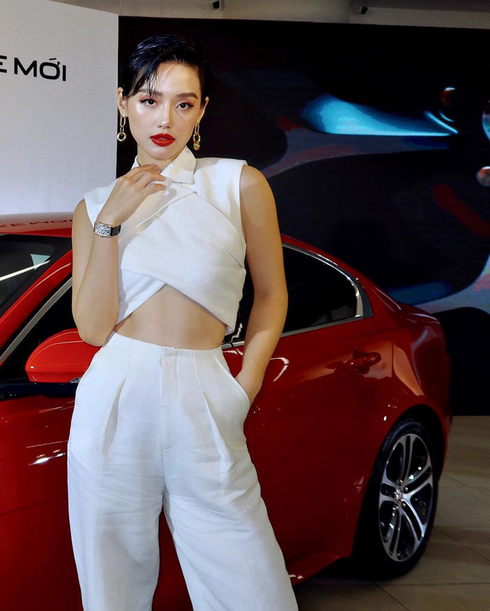 Bộ suit Jennie” đi đâu cũng gặp ở Vbiz lúc này: Lan Ngọc, Tóc Tiên đều diện, riêng MLee sao y bản chính cả kiểu tóc-6