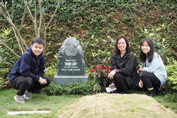 Sau 4 năm bố qua đời, con gái cố nghệ sĩ Trần Lập nay đã là nàng thiếu nữ phổng phao, xinh đẹp dịu dàng-4