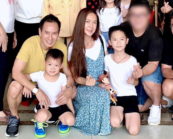 Minh Hà lộ bụng lùm lùm rộ tin đang mang thai lần 5 với Lý Hải, người trong cuộc nói gì?-2