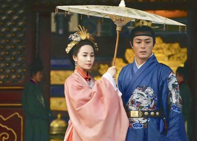 Vị Hoàng đế Trung Hoa có cuộc sống hôn nhân cực lạ: Suốt đời một vợ một chồng bởi lý do đằng sau u ám đến cực điểm-4