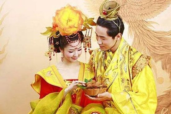 Vị Hoàng đế Trung Hoa có cuộc sống hôn nhân cực 