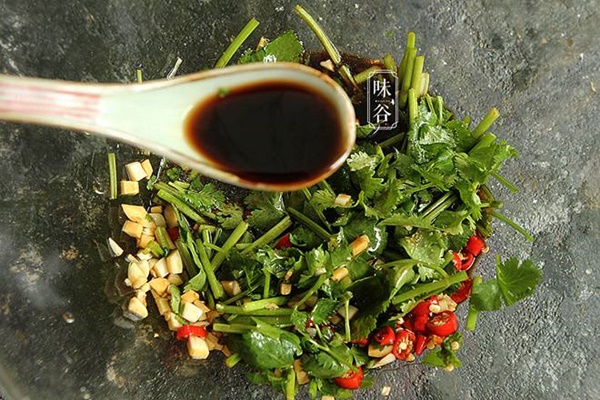 Muốn món chân gà trộn có vị ngon đặc biệt, hãy thêm 2 loại trái cây này-4