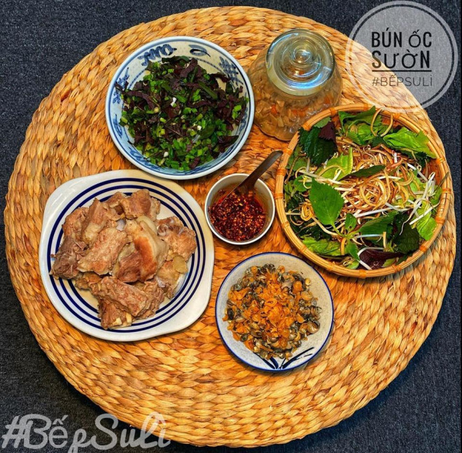 Nóng ngộp thở, chống chán ăn bằng bún ốc sườn non, thơm ngon hấp dẫn cả nhà-1