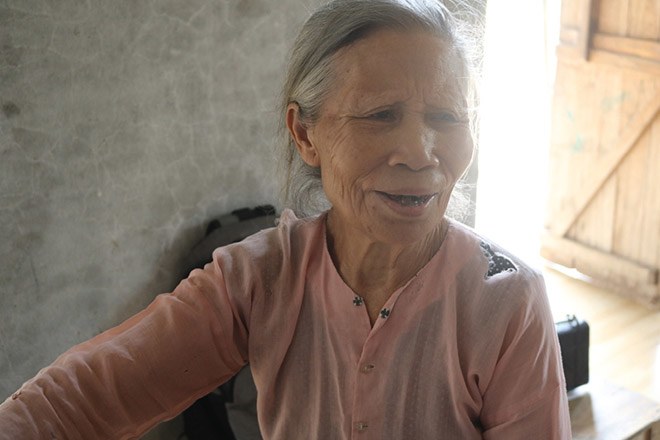 Tận cùng khốn khổ cảnh bà ngoại gần 80 tuổi nuôi đàn cháu mồ côi cha mẹ-5