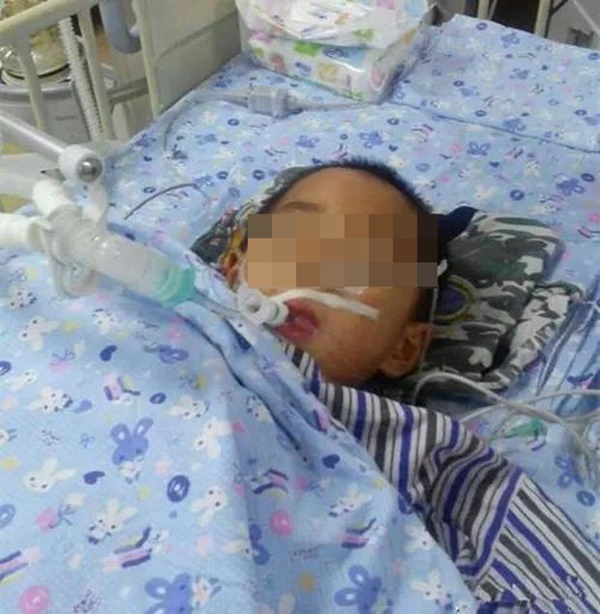 Bé 10 tuổi mắc ung thư dạ dày do chủ quan của người lớn, chuyên gia chỉ rõ 4 điều bố mẹ cần biết để tránh lây bệnh cho con-1