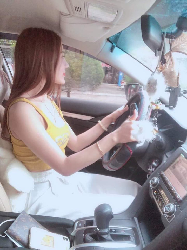 Vết trượt dài của tú bà xinh đẹp cầm đầu đường dây bán dâm 3-5 triệu đồng/lượt-2