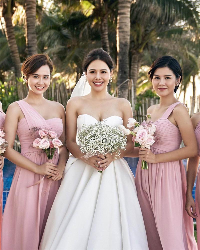 Phanh Lee tung thêm ảnh trong đám cưới với thiếu gia Cocobay, vòng 1 khủng của cô dâu trở thành tâm điểm-4