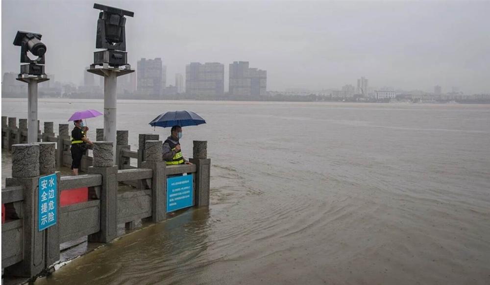 Cảnh tượng ngập diện rộng làm đập Tam Hiệp ‘gồng mình’ chống lũ-3