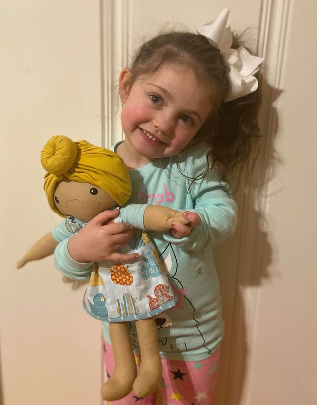 Bà mẹ tự làm búp bê nhưng con nào cũng khiếm khuyết, khi biết lý do ai cũng nghẹn ngào xúc động-6