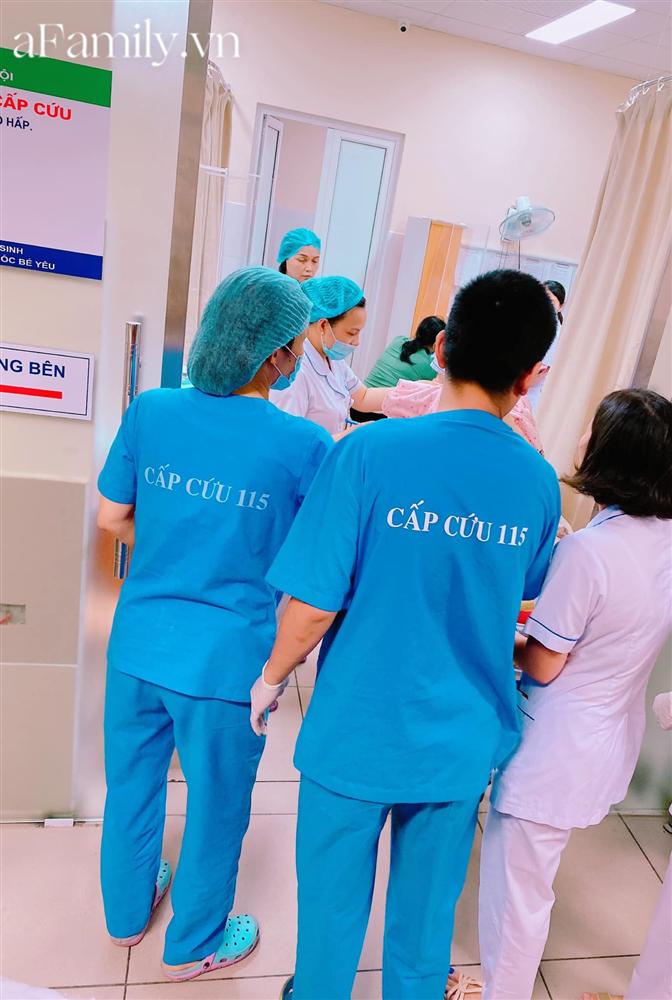 Hy hữu: Ngay giữa lòng thủ đô, sản phụ sinh con tại nhà vì mang thai 39 tuần đi khám được bác sĩ cho về-2