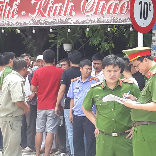 3 người tử vong tại tiệm cầm đồ ở Bình Dương là 2 vợ chồng và con trai 6 tuổi, nghi án đốt nhà tự tử-4