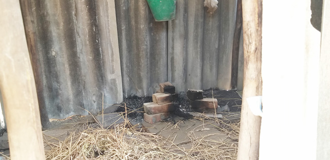 Tâm sự người mẹ già nuôi con gái 40 tuổi bị tâm thần, sinh con bất đắc dĩ sau vụ xâm hại: Có lẽ đó là duyên số, muốn tránh cũng đâu có được-2