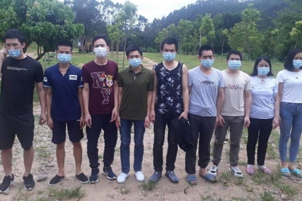 Bắt 9 người về từ Trung Quốc, nhập cảnh trái phép vào Việt Nam-1