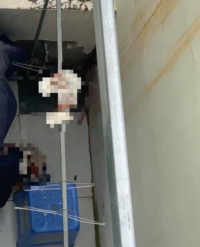 Hoảng hồn vật thể nhạy cảm mất vệ sinh được các cô nàng thẳng tay ném qua cửa sổ khu chung cư đông đúc nhất Hà Nội-2