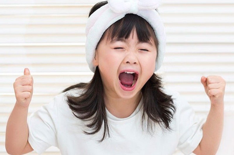 Giúp con bạn xử lý khủng hoảng khi bố mẹ trót thất hứa chỉ trong vòng một nốt nhạc, bé ngoan ngoãn, hợp tác bất ngờ-1