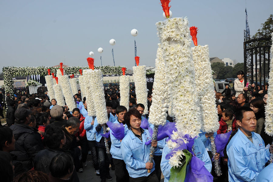 Đám tang của đại gia Trung Quốc: Chi hơn 16 tỷ đồng tổ chức tang lễ xa xỉ và câu chuyện người giàu phô trương thân thế địa vị-8