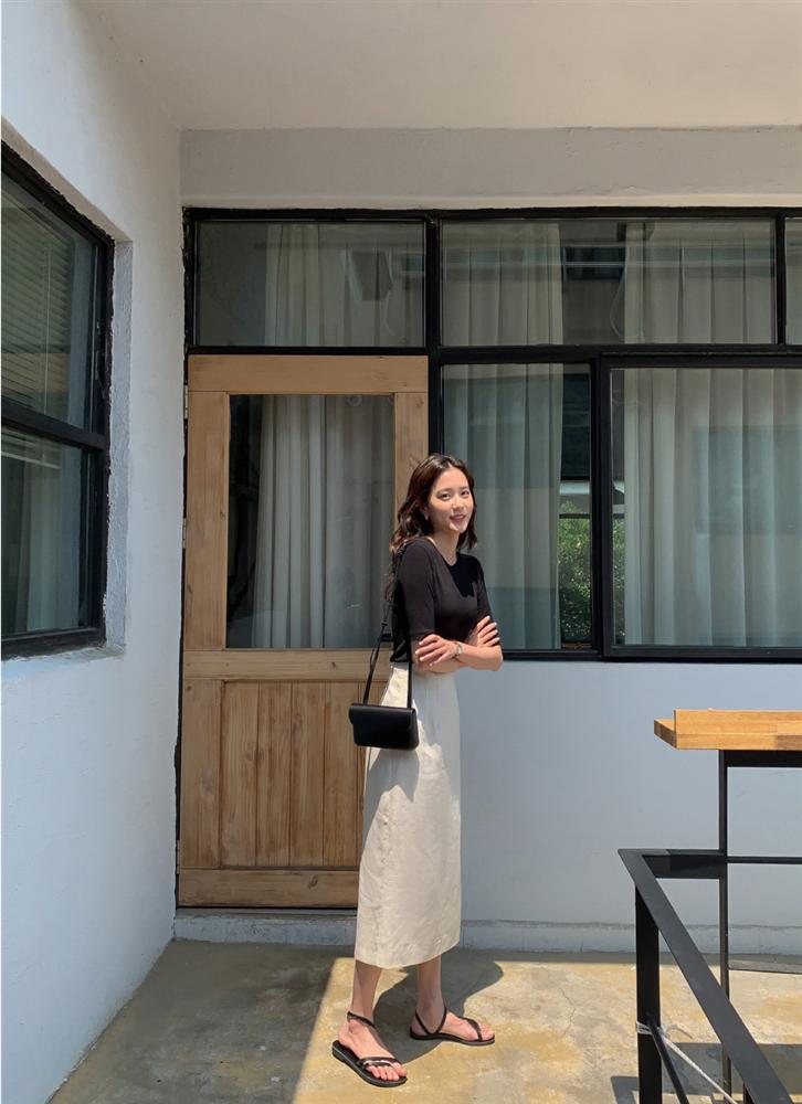 Kỳ diệu chưa: 4 mẫu chân váy sau sẽ giúp bạn cao ráo hơn ít nhất 5 phân, có khi còn kéo chân dài miên man-5