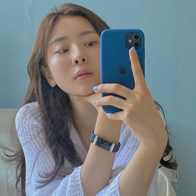 Trong suốt sự nghiệp khám da cho các chị em, bác sĩ thấy đây là 5 lỗi skincare nghiêm trọng mà nhiều người mắc nhất-4