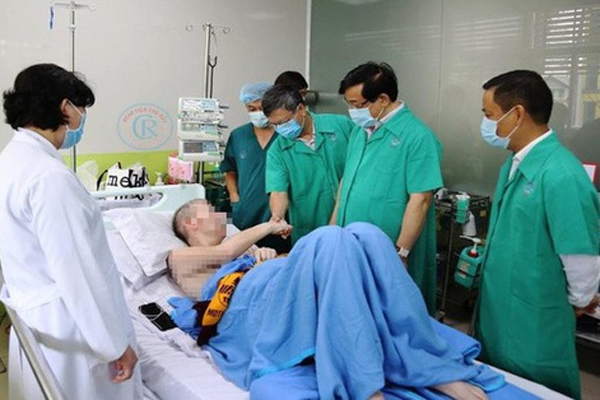 Hết hồn với cách lắp điều hòa IQ vô cực trong khách sạn 3 sao, nhìn thôi đã vã mồ hôi-4