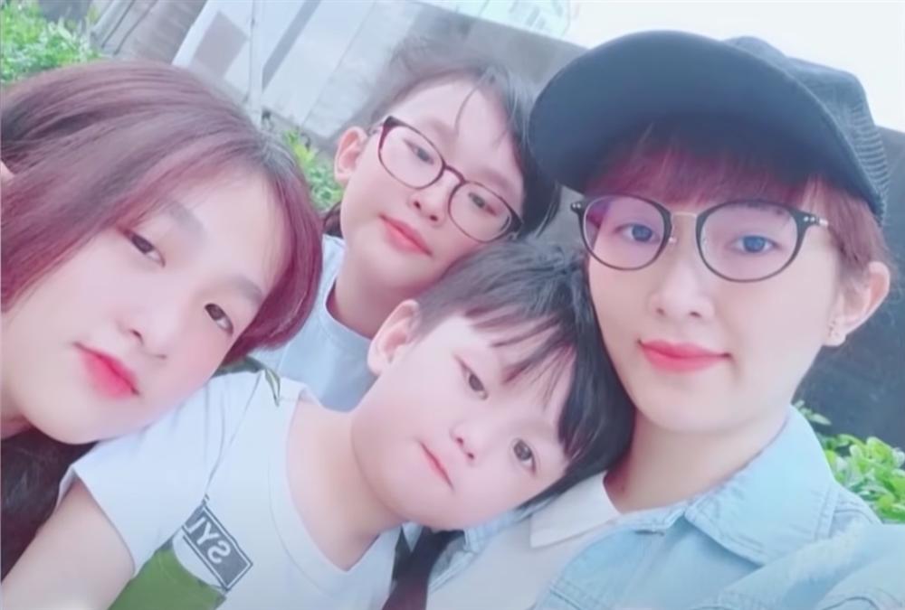 Đã thắt ống dẫn trứng mà vẫn dính bầu, vợ danh hài nổi tiếng sinh mổ 4 lần khiến bác sĩ cũng thót tim-4