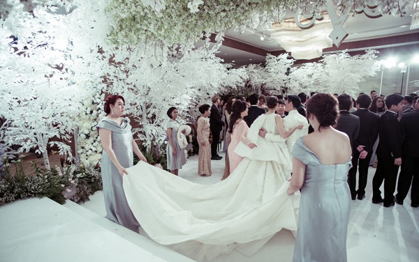 Chồng tỷ phú của mỹ nhân đẹp nhất Thái Lan giàu có ra sao-5