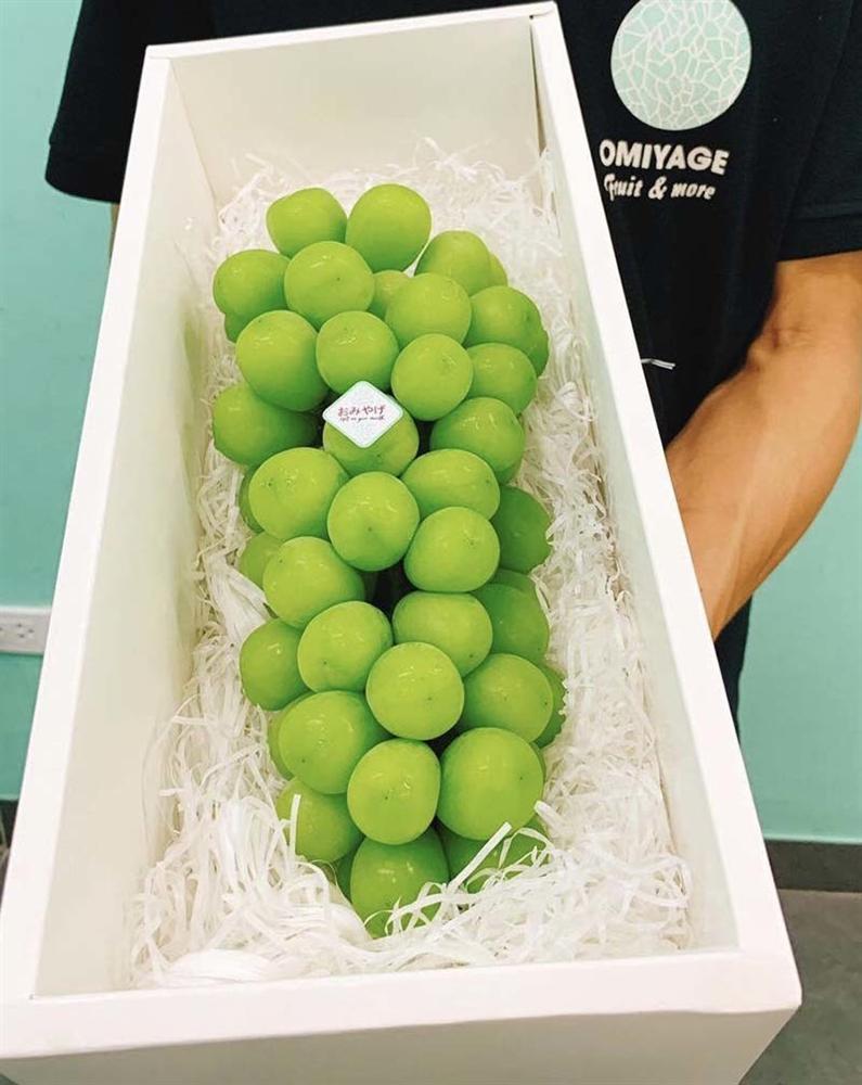 Nho sữa Hàn Quốc 1,2 triệu/kg, mỗi tuần nhập 3 tấn không đủ bán-1