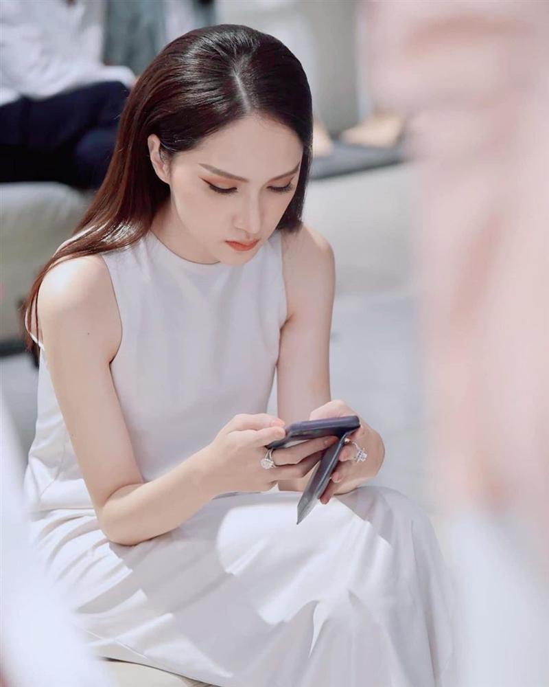 Hoa hậu Hương Giang: Đàn ông không đàng hoàng mới sợ phụ nữ thông minh-8