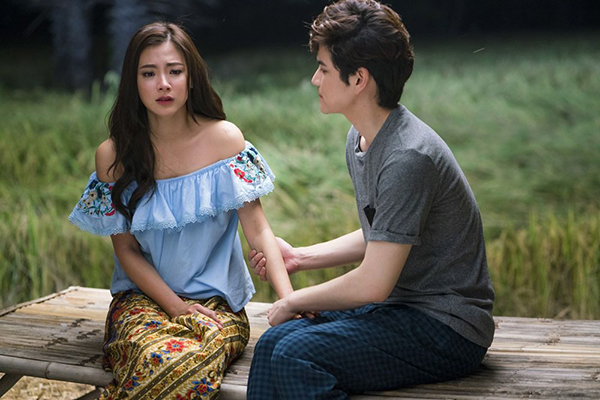 Nửa đêm gọi mãi không thấy chồng đâu, tôi hoảng hồn khi thấy anh bước ra từ nhà cô hàng xóm-2