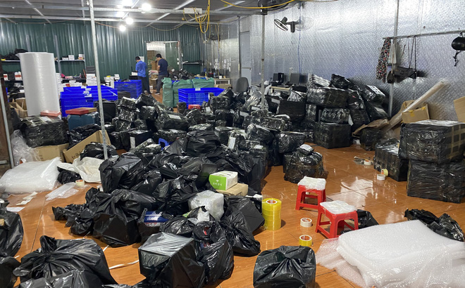 Hé lộ thân thế ông chủ kho hàng lậu rộng hơn 10.000m2 ở Lào Cai-1