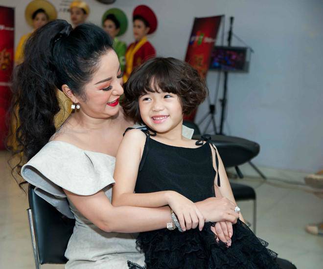 Cảnh nuôi con hiện tại của danh hài Thúy Nga sau ồn ào chồng cũ ôm 7 tỷ bỏ trốn-2