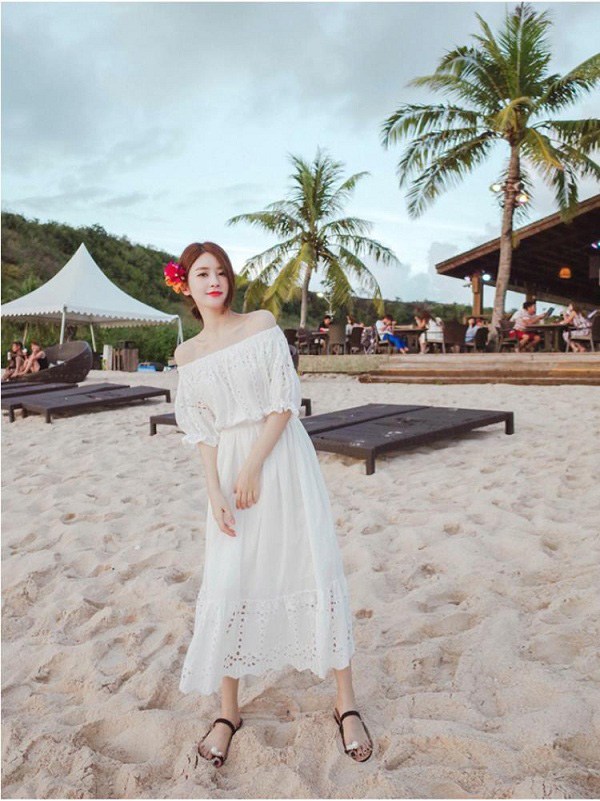Kiểu váy liền được Hà Hồ ưu ái, mặc đi du lịch biển vừa đẹp lại khỏi lo đen da-9
