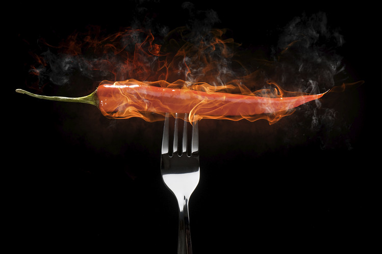 Lỡ ăn ớt quá cay hay bị phỏng ớt, hãy găm ngay các mẹo này để xử lý nhanh nhé!-3