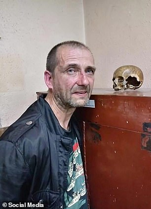 Cãi nhau với bố mẹ, bé gái 8 tuổi bỏ nhà đi rồi bị hãm hiếp và giết chết, bức ảnh khoảnh khắc cuối cùng của cô bé gây xót xa-4