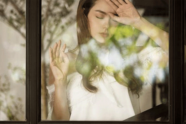 Biếu mẹ đẻ bộ quần áo mới bị chồng lèm bèm: Lại lấy của nội làm giàu đằng ngoại, màn vùng lên của vợ khiến gã keo kiệt nghĩ ngợi đến mất ngủ-2