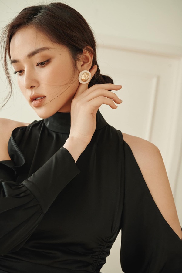 Xuất hiện ứng viên nặng kí của Hoa Hậu Việt Nam 2020: Dáng đẹp, mặt xinh, makeup tông nude đã tây còn na ná Châu Bùi-4