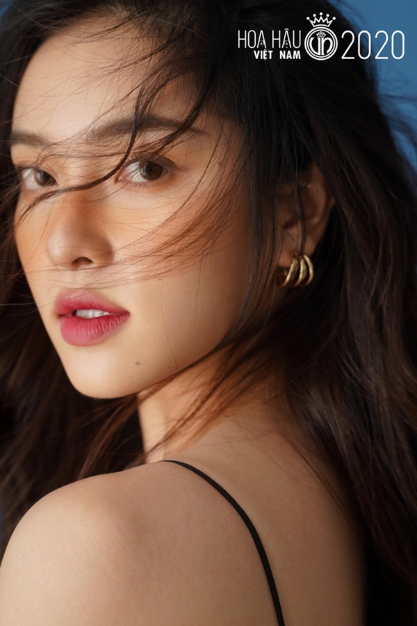 Xuất hiện ứng viên nặng kí của Hoa Hậu Việt Nam 2020: Dáng đẹp, mặt xinh, makeup tông nude đã tây còn na ná Châu Bùi-7