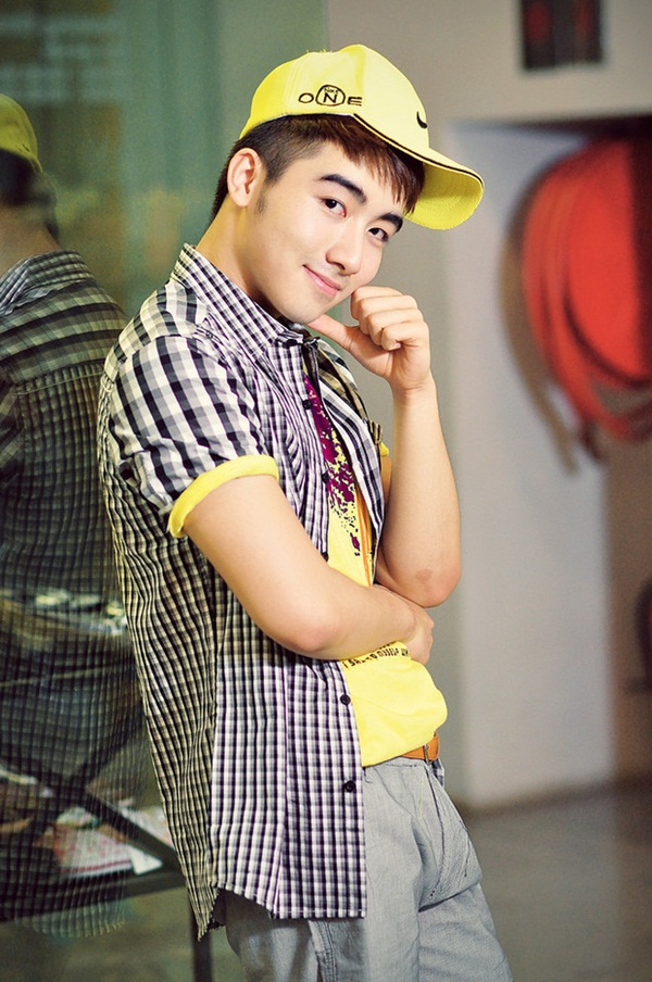 Chân dung tú ông” Lục Triều Vỹ cầm đầu đường dây mại dâm toàn Hoa hậu: Hot teen lột xác sang chảnh, kể chuyện bị đại gia gạ tình-2