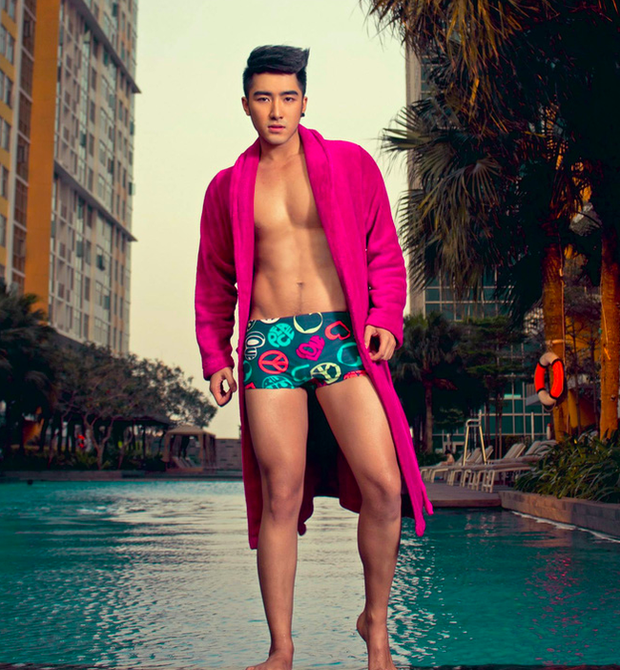 Tú ông cầm đầu đường dây bán dâm nghìn USD từng tiết lộ có quý ông mời đi uống cà phê với giá 5.000 USD-2